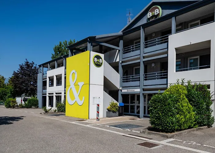 B&B HOTEL Grenoble Université